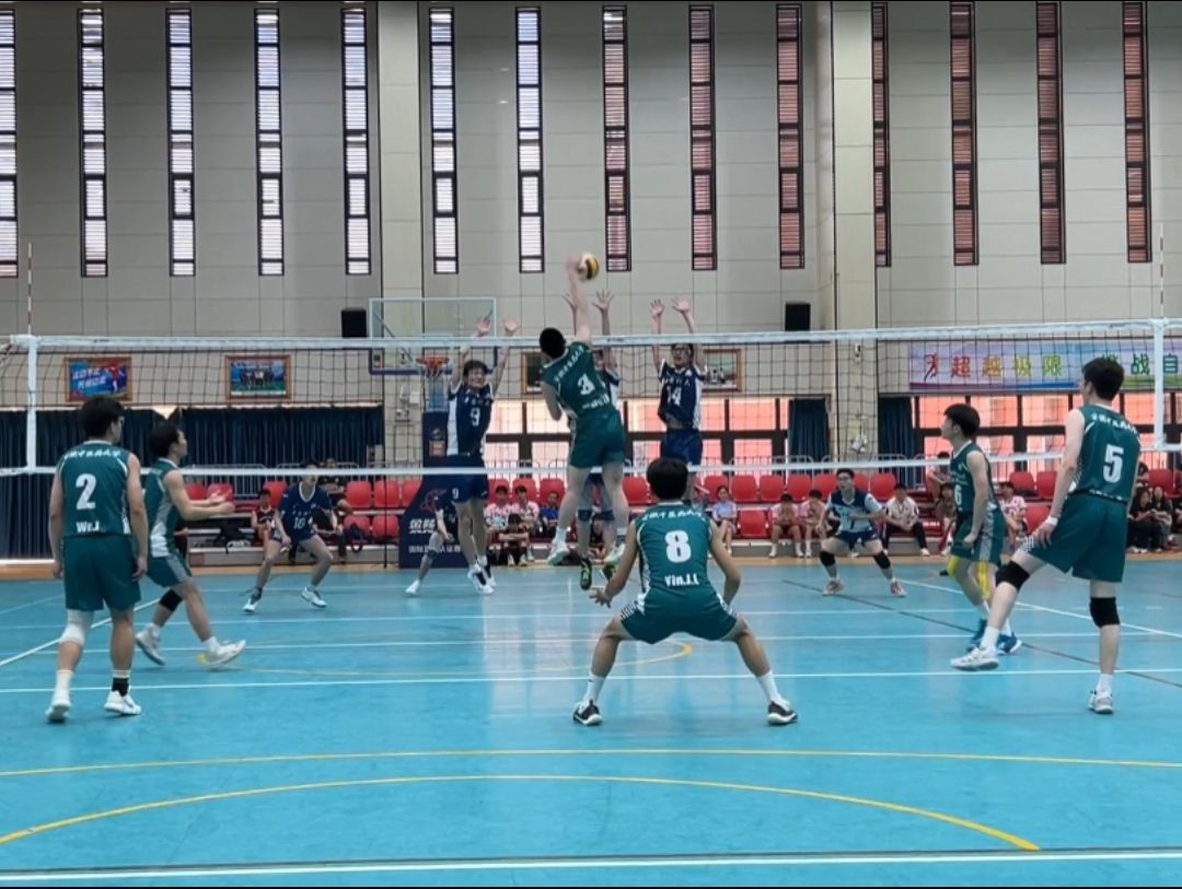 Screenshot_2024-05-11-18-32-04-344_com.miui.galle