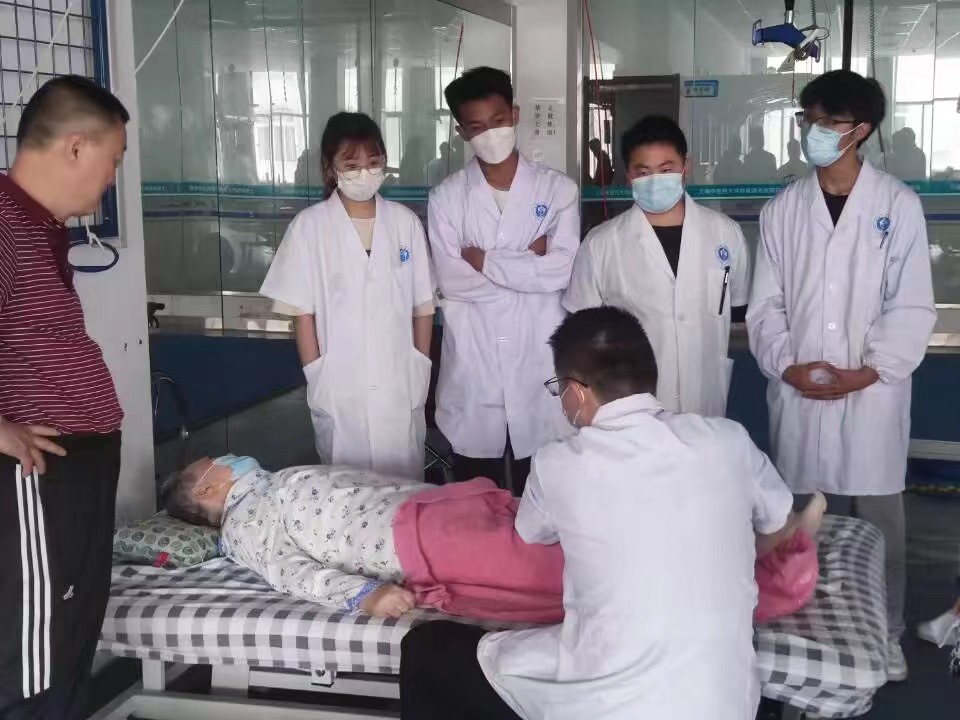 _cgi-bin_mmwebwx-bin_webwxgetmsgimg__&MsgID=6324653387810115050&skey=@crypt_8a1b125a_1bdbba9fedc776629463395e0fefea7f&mmweb_appid=wx_webfilehelper